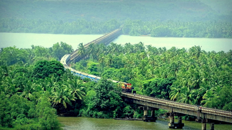 Konkan-spoorweg, India - Navi Mumbai | Secret World Trip Planner