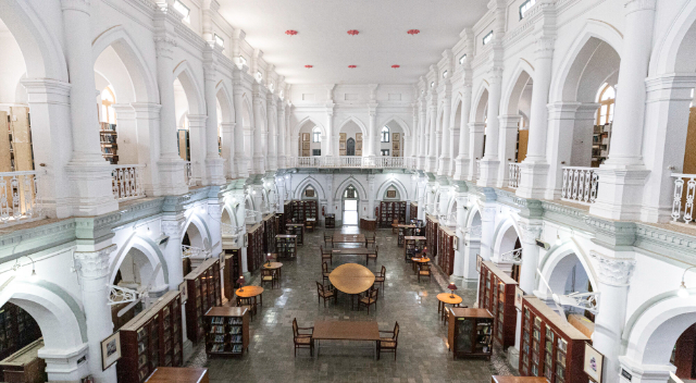 La biblioteca centrale di Bahawalpur - Bahawalpur | Secret World Trip Planner