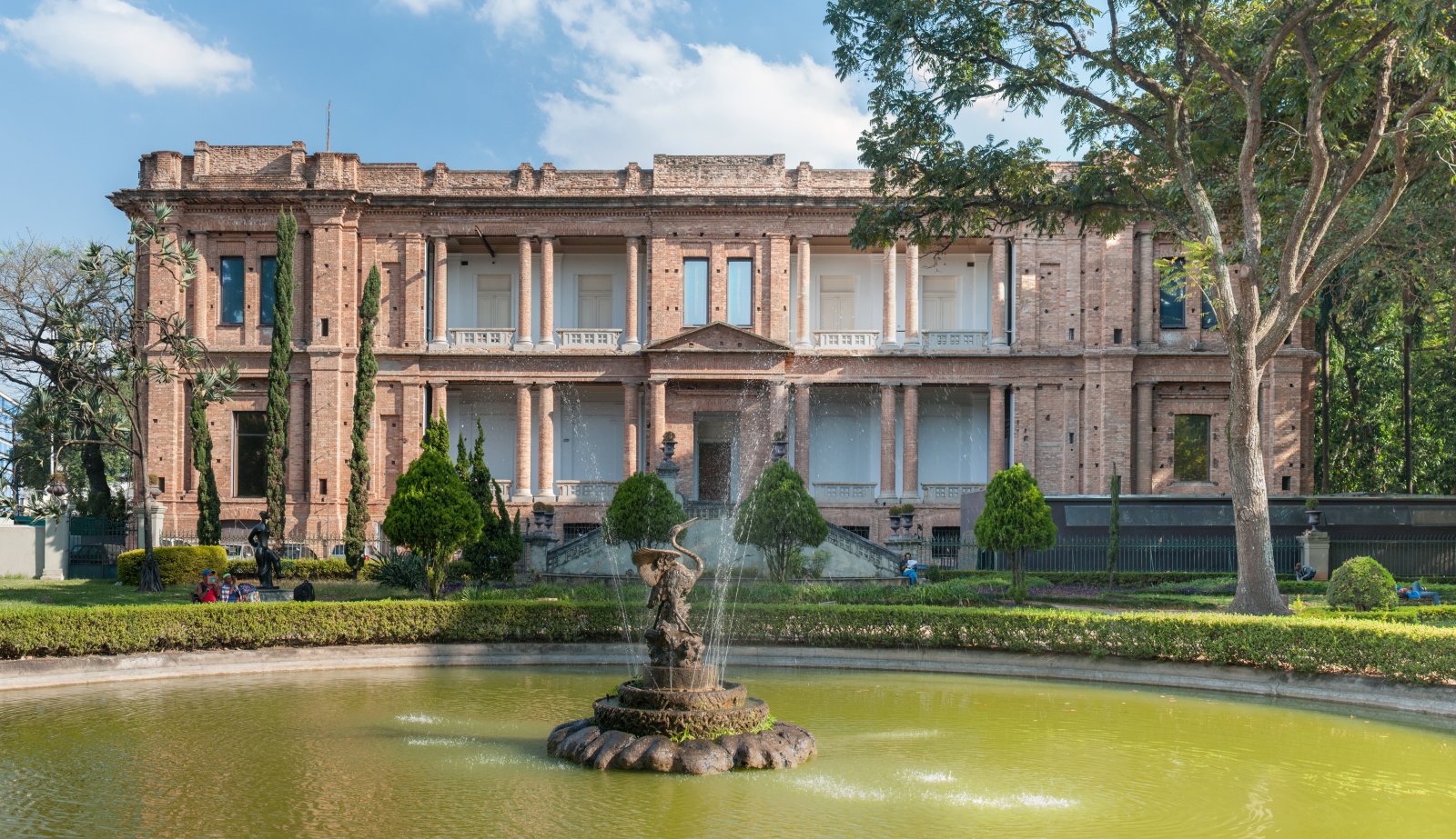 Pinacoteca do Estado (Picture Gallery of the State) - São Paulo - SP | Secret World Trip Planner