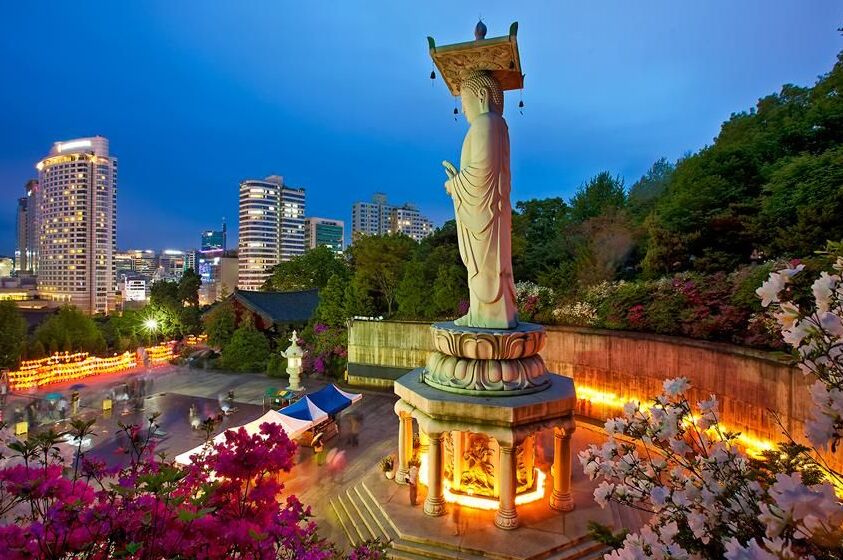 Bongeunsa est un temple bouddhiste situé au centre de Gangnam — Gangnam-gu