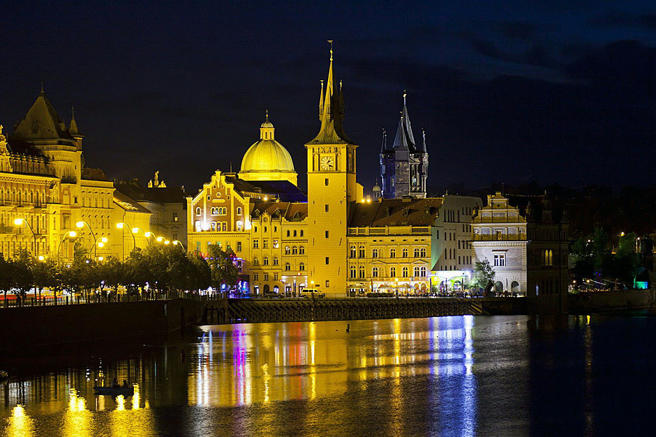 Museu Bedřich Smetana / Praga — Novotného lávka 201/1
