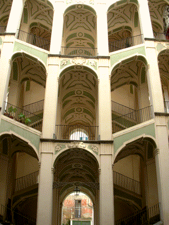 Paleis van de Spanjaard - Napoli | Secret World Trip Planner
