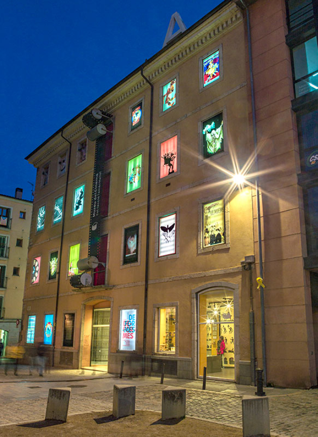 Museo del Cine - Un viaje a través de la magia de las imágenes en movimiento - Girona | Secret World Trip Planner