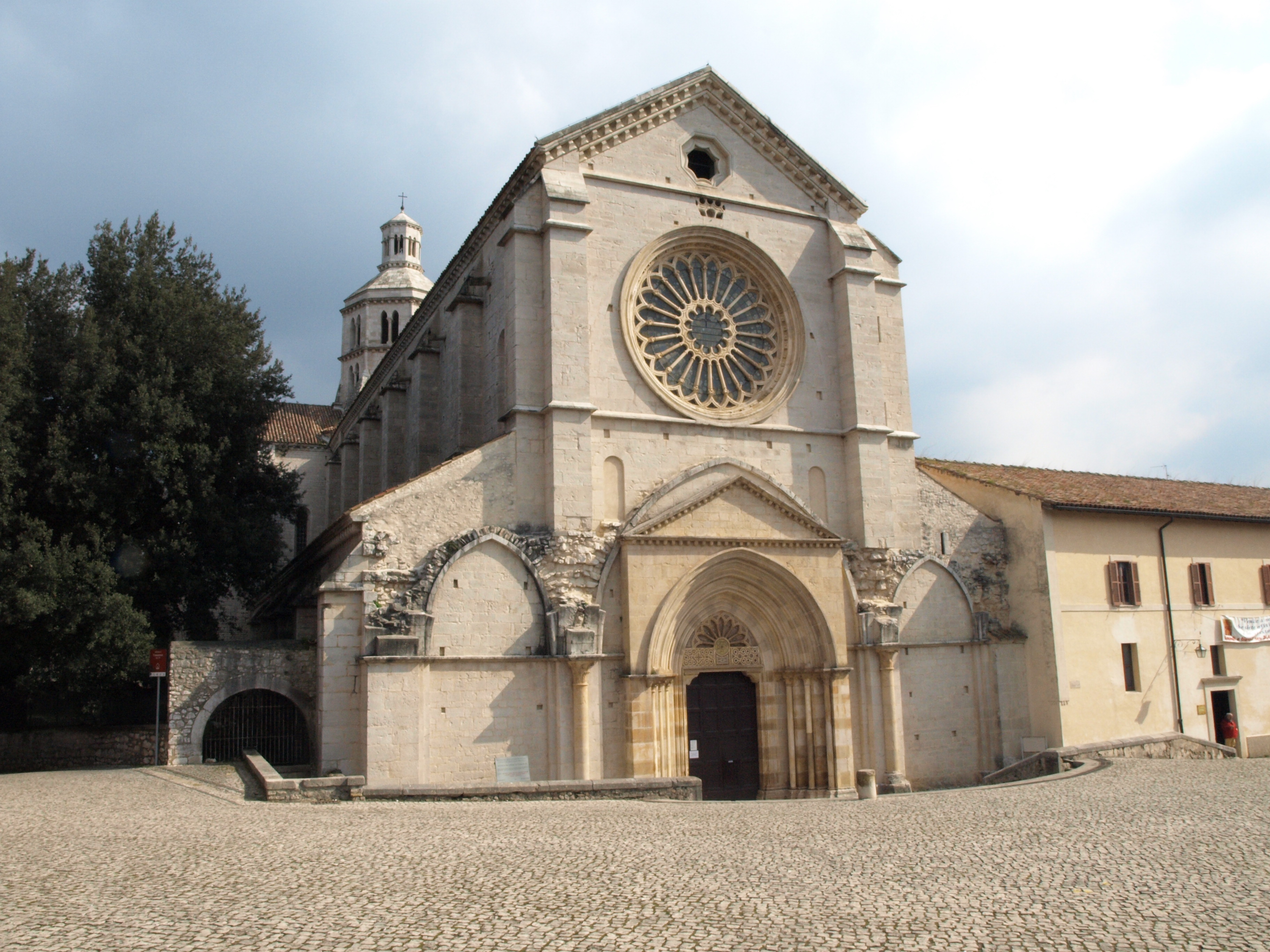 Abbazia di Fossanova - Priverno | Secret World Trip Planner