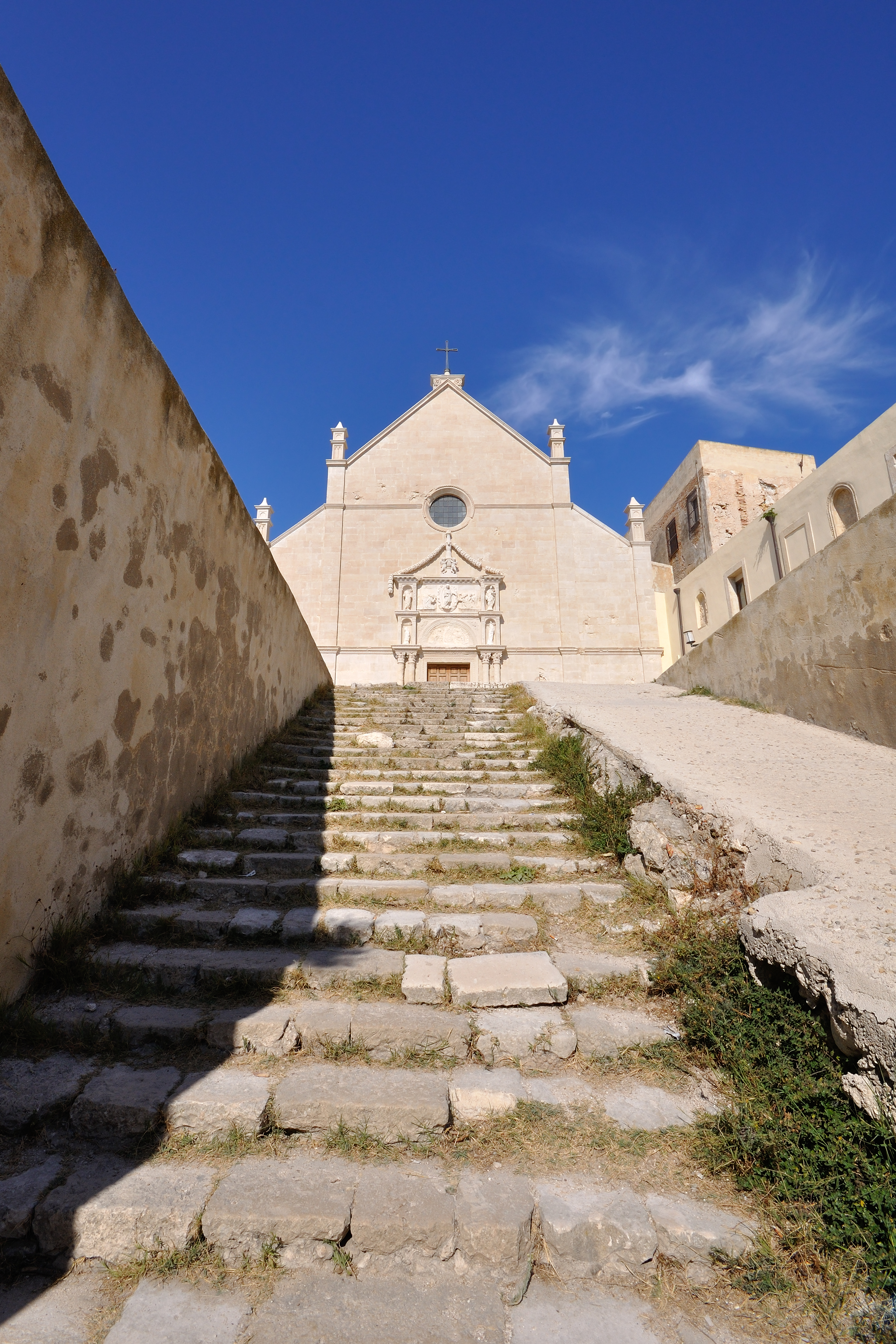 Tremiti, Iglesia abacial de Santa Maria a Mare - San Nicola di Tremiti | Secret World Trip Planner