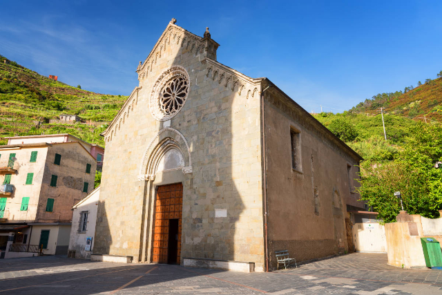 Kirche von San Lorenzo - Manarola | Secret World Trip Planner