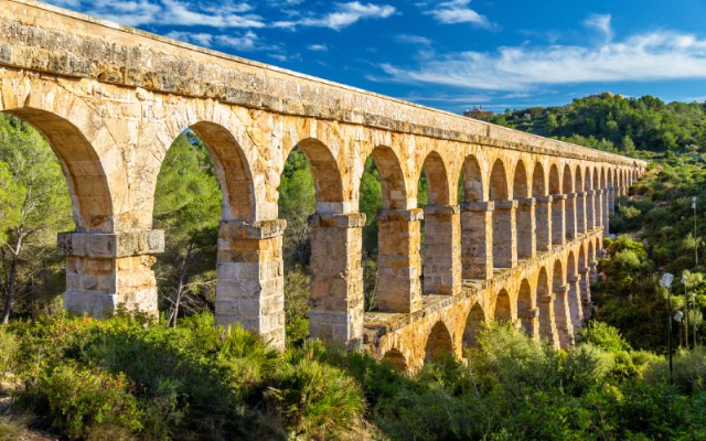 The ruins of the Roman aqueduct - Tarragona | Secret World Trip Planner