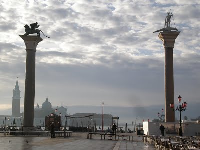 Venetië en de ontbrekende derde kolom — Venezia