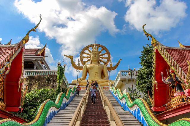 Wat Phra Yai (Templo do Grande Buda) - Ko Samui District | Secret World Trip Planner