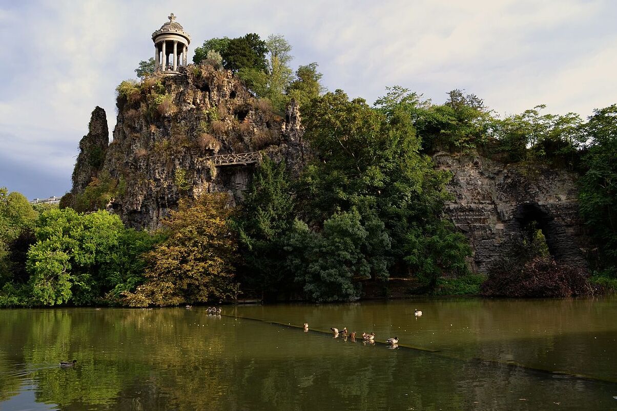 Париж | Parc des Buttes Chaumont - Parigi | Secret World Trip Planner