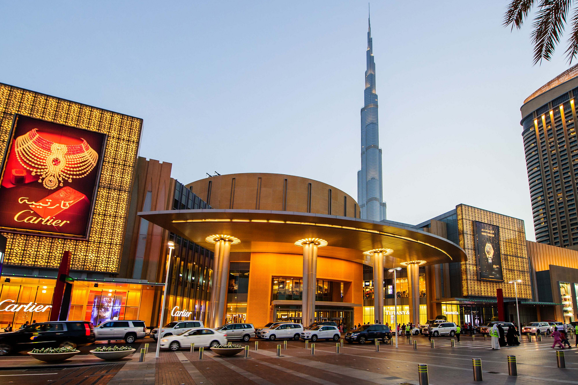 The Dubai Mall is the World's Biggest Mall - Secret World — Dubai