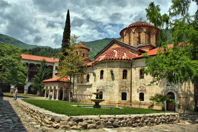 Bachkovo klooster - Bachkovski manastir | Secret World Trip Planner