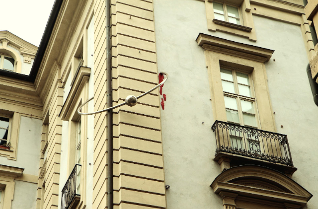 Paleis met piercing — Torino