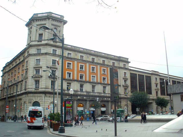 Station Abando - Bilbao | Secret World Trip Planner