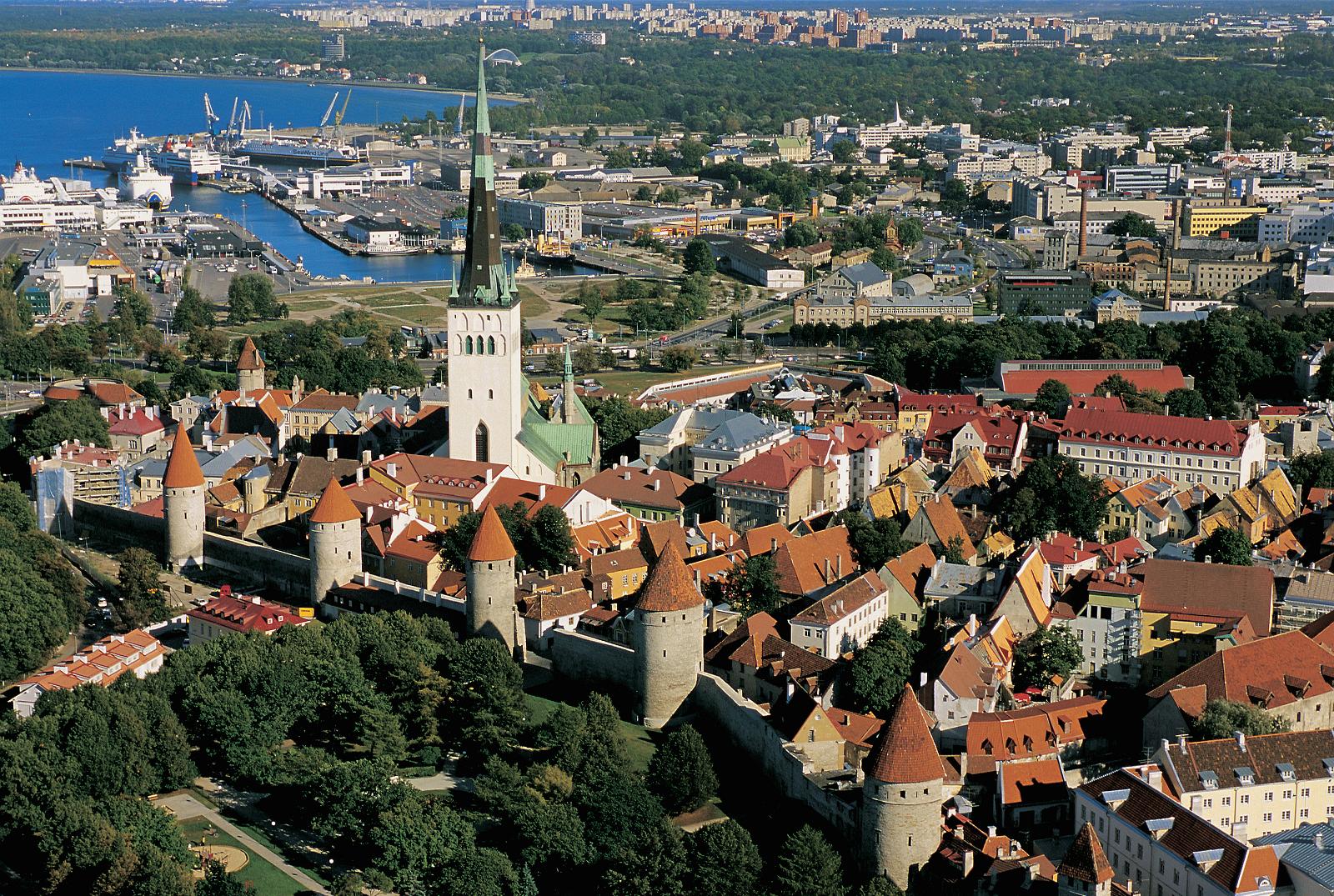 Sint-Olaf Kerk (Oleviste kirik) - Tallinn | Secret World Trip Planner