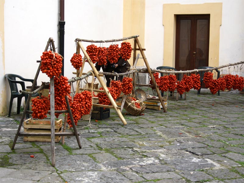 Tomates piennolo del Vesubio - Somma Vesuviana | Secret World Trip Planner