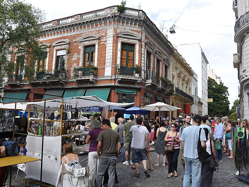 圣特尔莫的每周古董市场 - Buenos Aires | Secret World Trip Planner