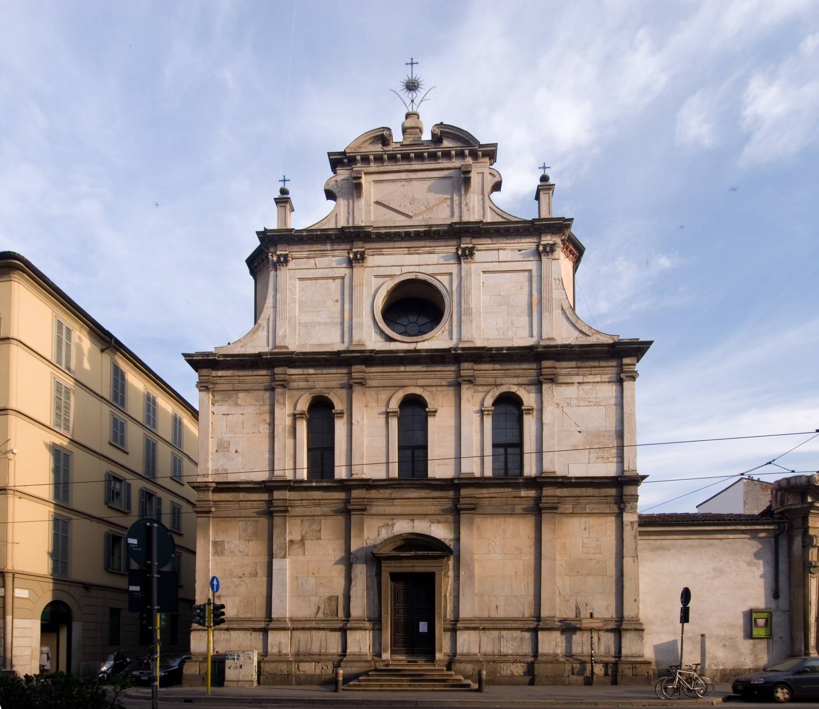 Iglesia de San Mauricio en el Monasterio Mayor - Milano | Secret World Trip Planner