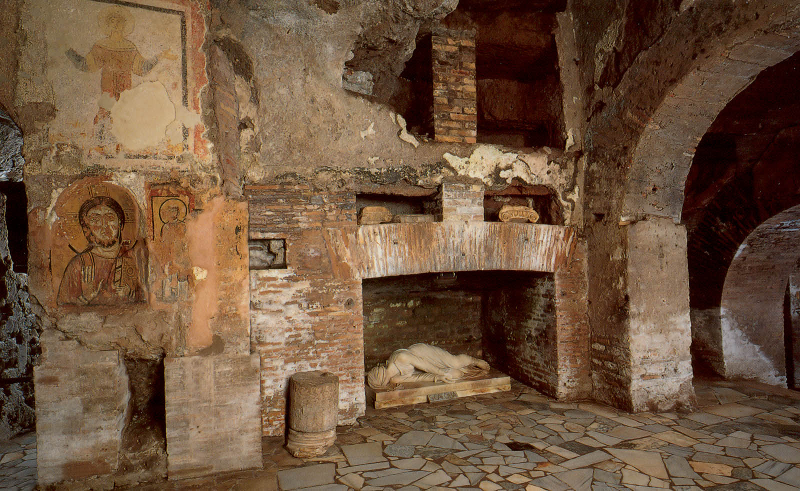 Catacomben van San Callisto - Roma | Secret World Trip Planner