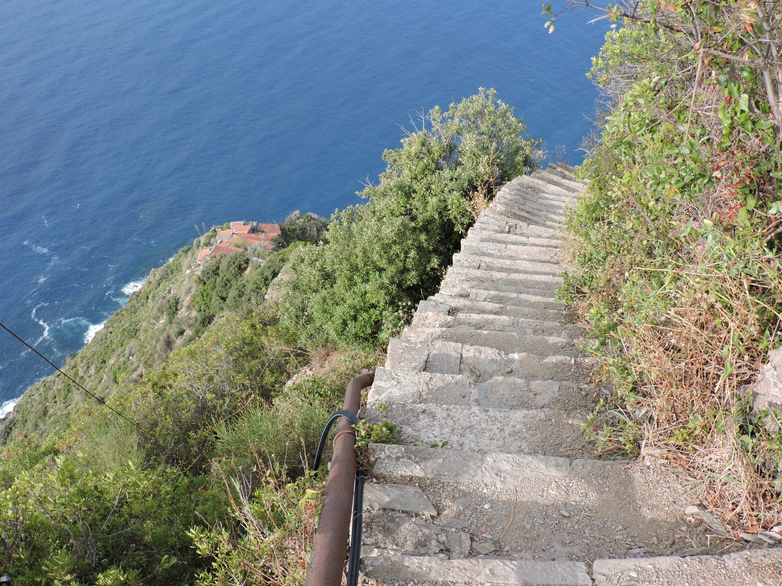 Monesteroli i duże schody - La Spezia | Secret World Trip Planner
