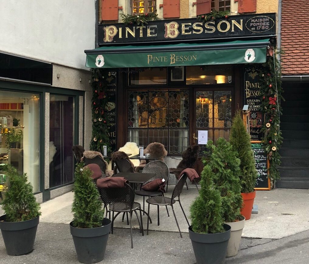 Locali storici: Pinte Besson - Lausanne | Secret World Trip Planner