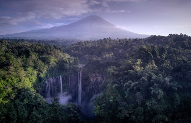 Cascata em Tumpak Sewu - Kabupaten Lumajang | Secret World Trip Planner