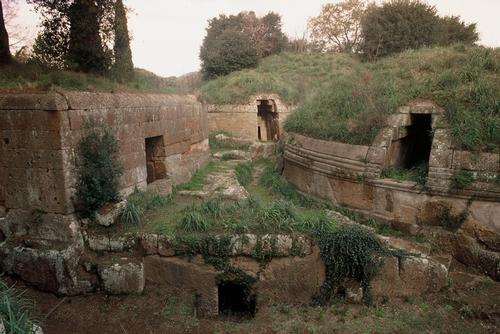 Necropolis van Monterozzi - Tarquinia | Secret World Trip Planner