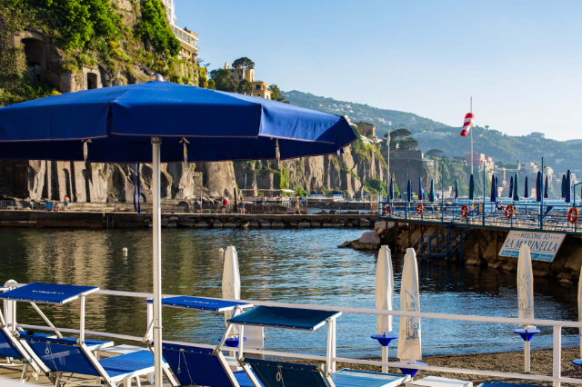 La Marinella Strand - Spiaggia La Marinella | Secret World Trip Planner