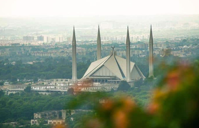 Faisal Mosque - Islamabad | Secret World Trip Planner