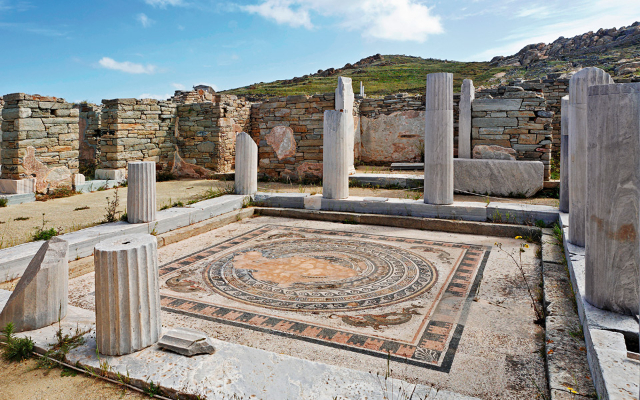 Archéologie de l'île de Delos - Delos | Secret World Trip Planner