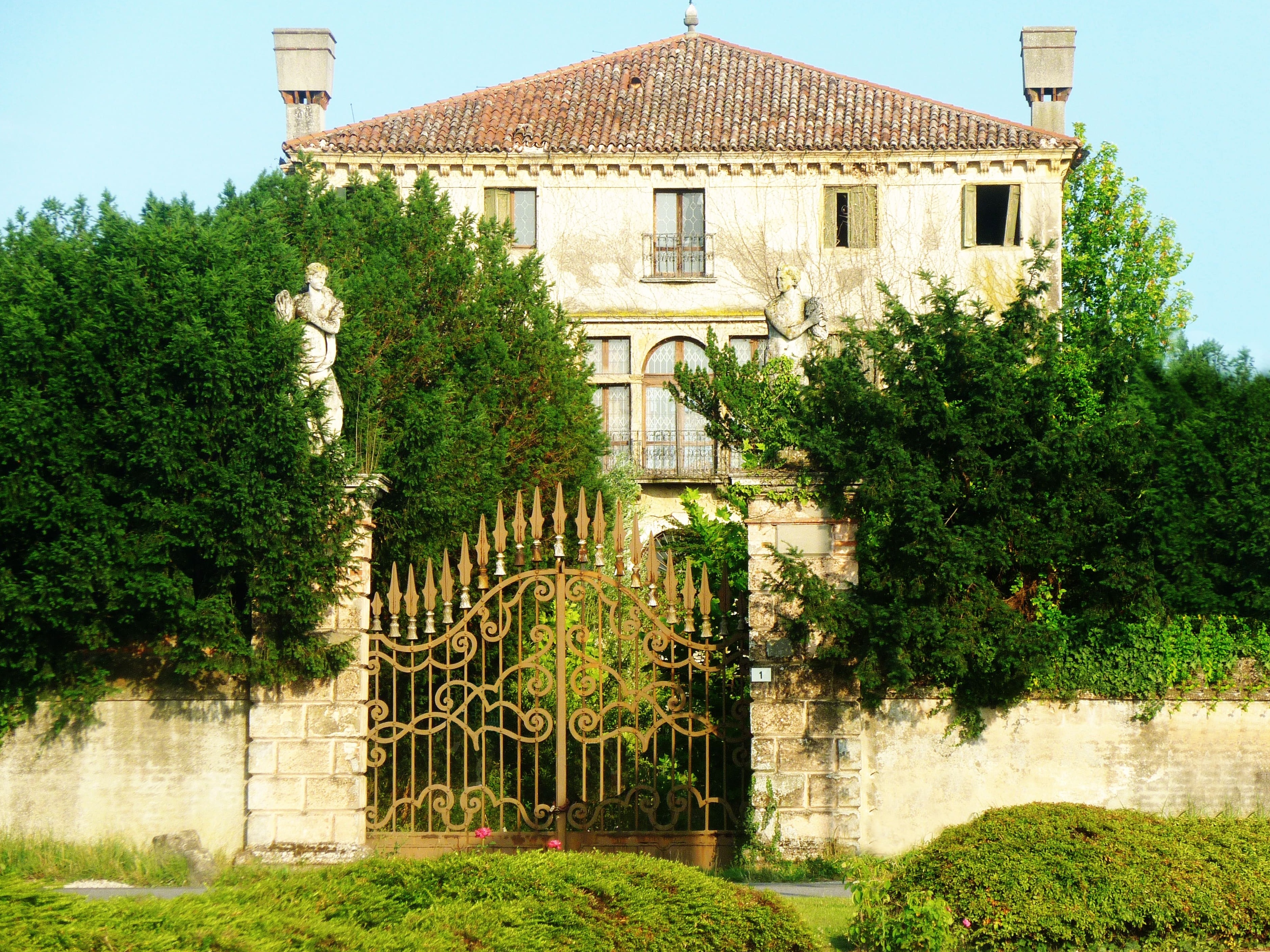 Villa Foscolo and the Last Letters of Jacopo Ortis - Feriole | Secret World Trip Planner