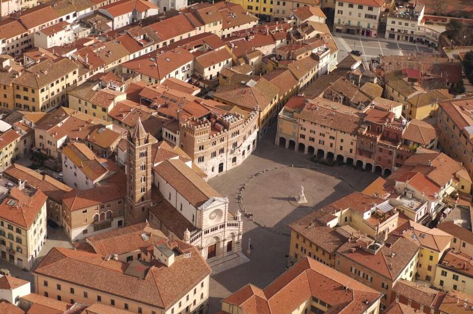 Plac Dante Alighieri, serce Grosseto - Grosseto | Secret World Trip Planner