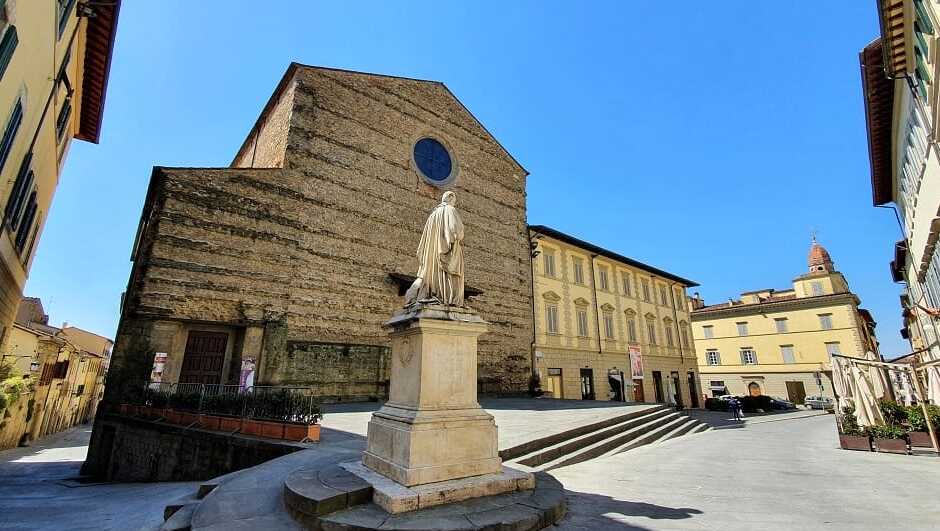 アレッツォのサン-フランチェスコ広場 - Arezzo | Secret World Trip Planner