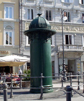 A primeira cabine elétrica - Trieste | Secret World Trip Planner