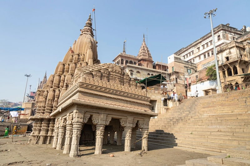 Ratneshwar Mahadev, il tempio pendente di Varanasi - Dayal Mahuva | Secret World Trip Planner