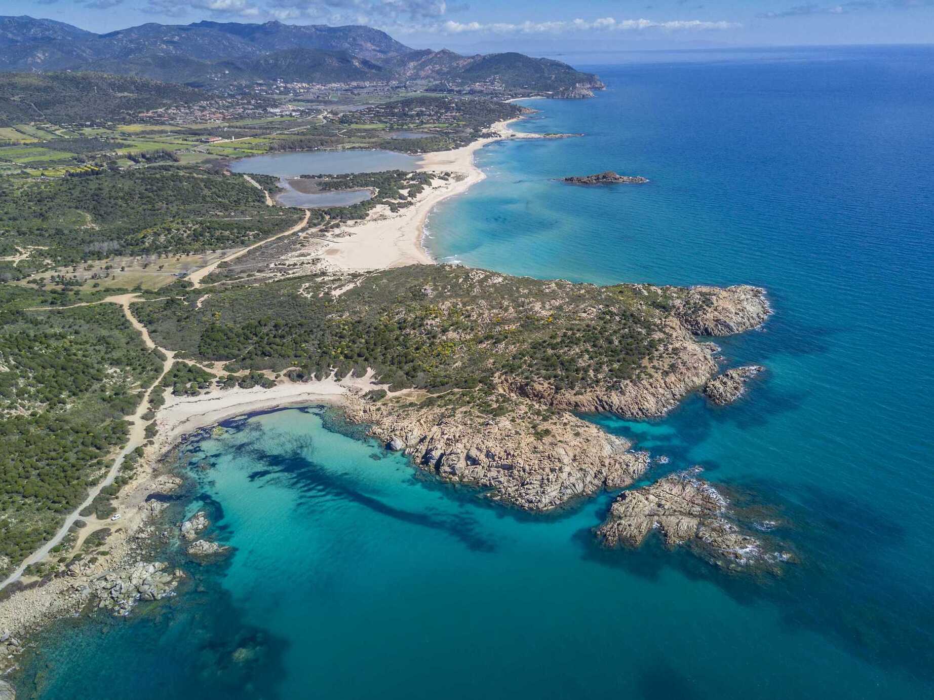 Praia de Cala Cipolla: refúgio para espíritos selvagens — Chia