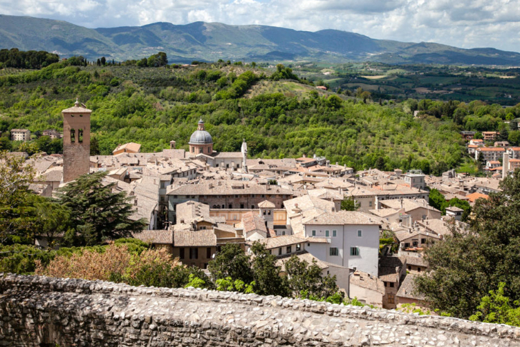 La Valle Umbra, detta anche Valle Spoletana - Spoleto | Secret World Trip Planner
