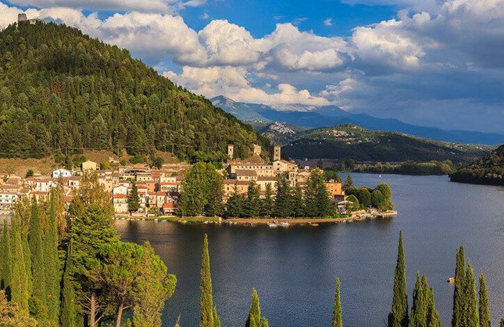 Umbria | Il lago di Piediluco  - Piediluco | Secret World Trip Planner