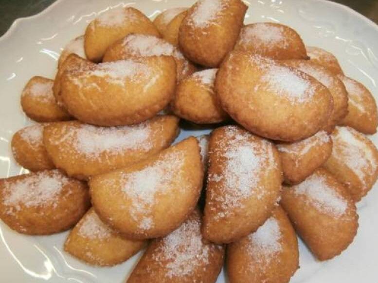 I tortelli fritti di Natale - Reggio Emilia | Secret World Trip Planner