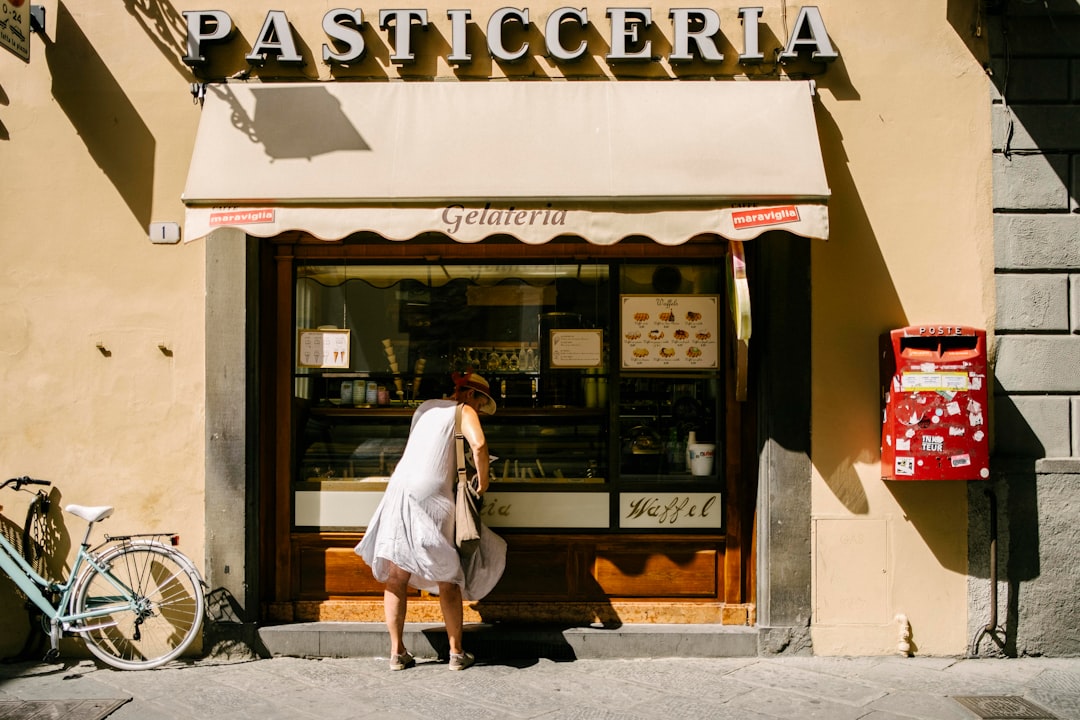 Pasticciotto leccese  - Lecce | Secret World Trip Planner