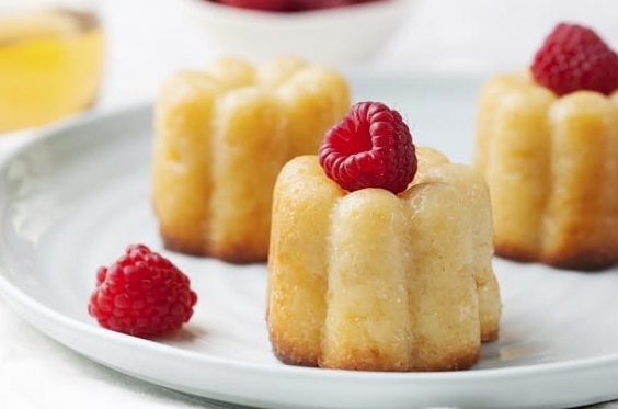 Cannelés bordelais是一种美味的法国小吃,实际上是qu的名字 — Bordeaux