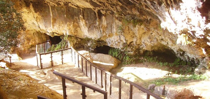 Calabria | Grotta del Romito - Bivio Avena O Vuccale | Secret World Trip Planner