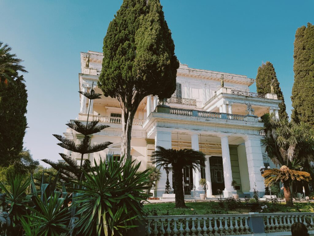 Palacio de Aquileo - Achilleio | Secret World Trip Planner