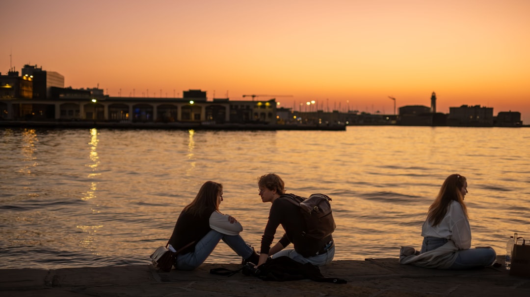 La Lanterna, la spiaggia dove uomo donne sono divisi - Trieste | Secret World Trip Planner
