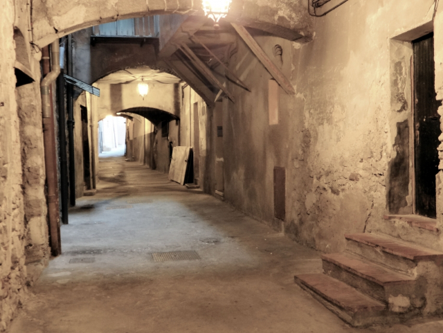 晦暗之街(The Rue Obscure - Villefranche-sur-Mer | Secret World Trip Planner