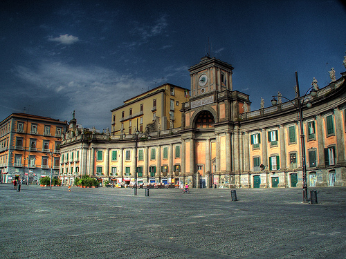 但丁广场 - Napoli | Secret World Trip Planner