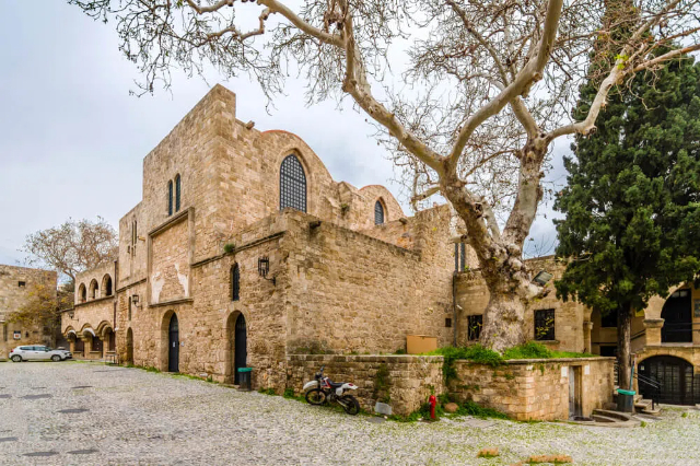 Notre-Dame du Château - Rhodos-Stadt | Secret World Trip Planner