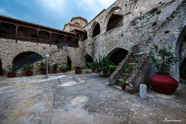Monastero di Panagia Vrontiani - Moni Vronta | Secret World Trip Planner