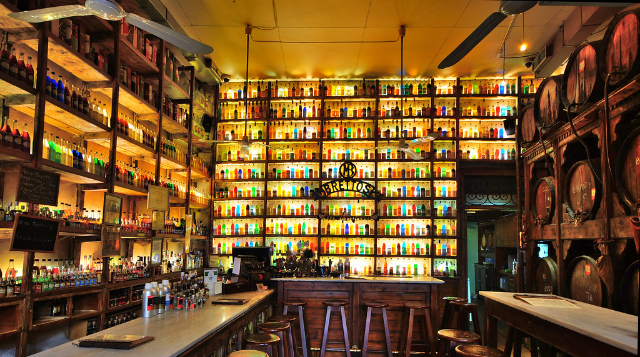 Plaka: Brettos Bar - Athina | Secret World Trip Planner