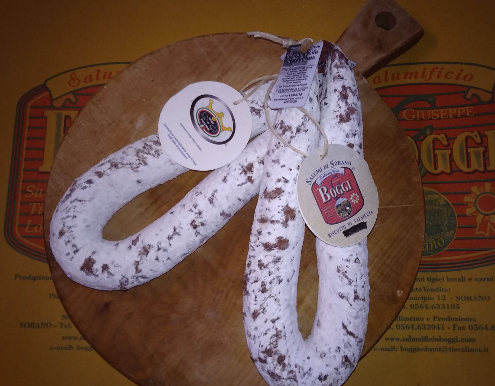 Étrange : le biscuit à la saucisse noire de Maremme - Sorano | Secret World Trip Planner